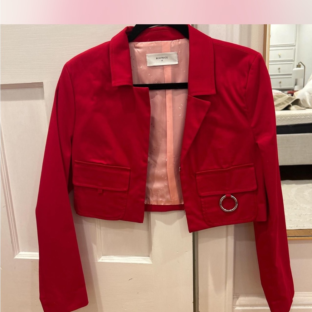 Elegant Red Cropped Blazer